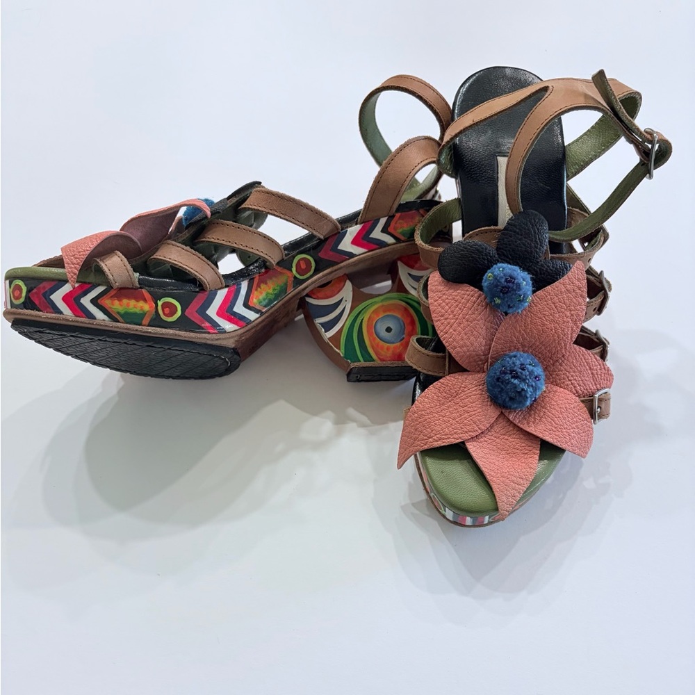 Meher kakalia Women's Colorful Flower Leather Pump Sandals.